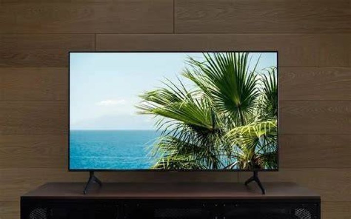 How do I get rid of the small screen on my TV?