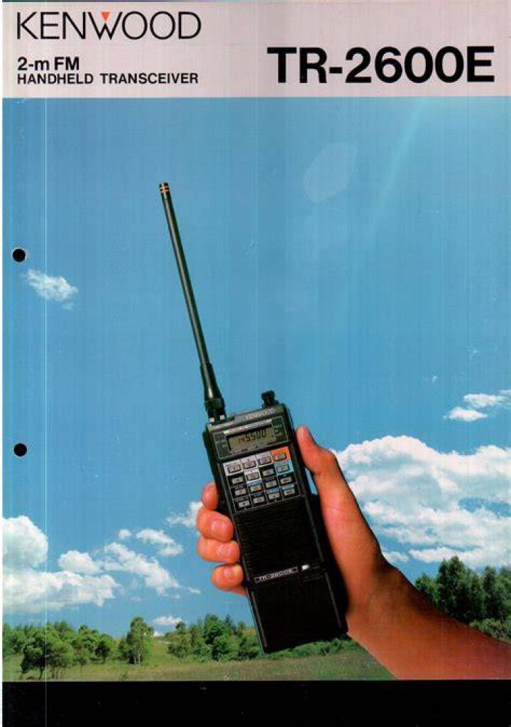 What are the features of a Kenwood transceiver?