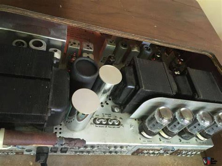 What was the modification to the Fisher 800C?